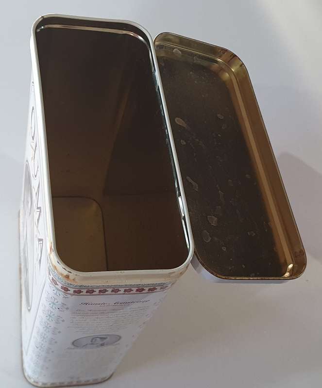 OUMA RUSKS tin as per photos