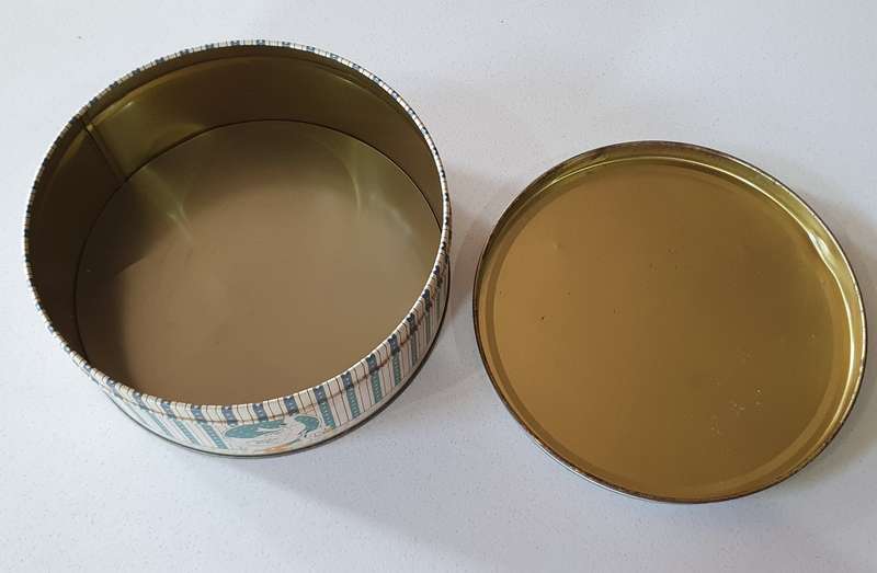 DUCK THEME tin as per photo.