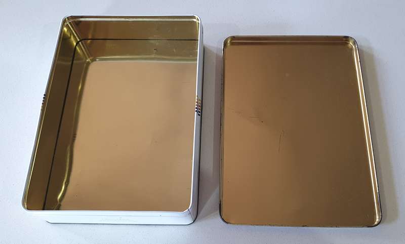 DAMASCUS tin as per photo.