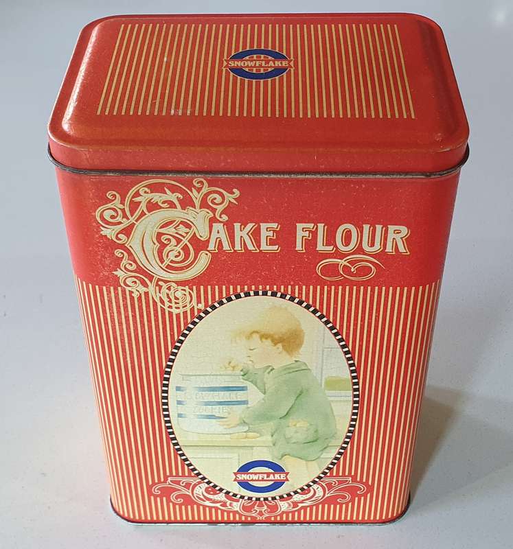 SNOWFLAKE CAKE FLOUR tin as per photo.