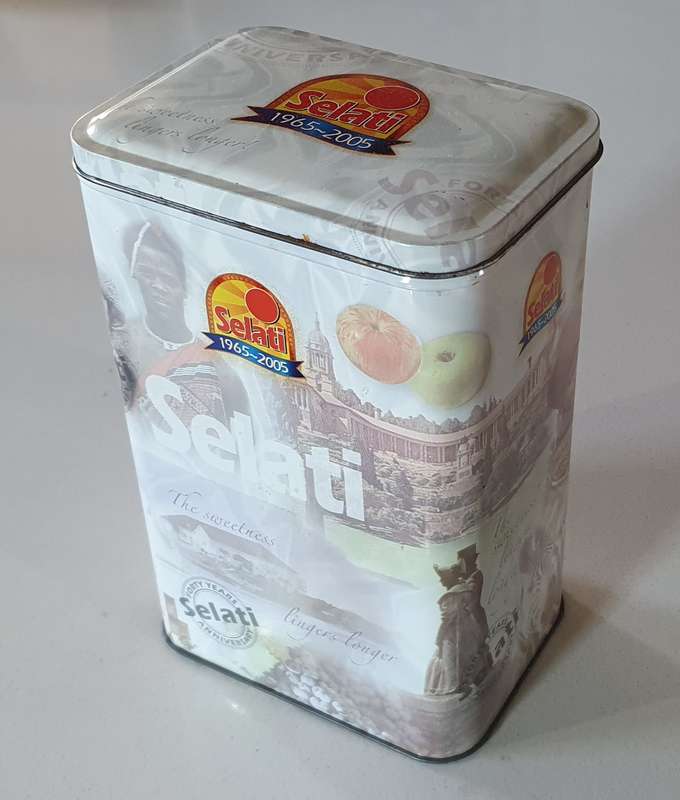 SELATI SUGAR tin as per photo.