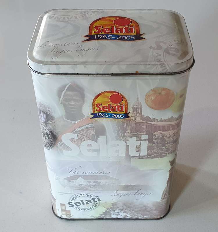 SELATI SUGAR tin as per photo.