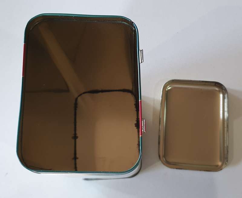 ELITE tin as per photo.