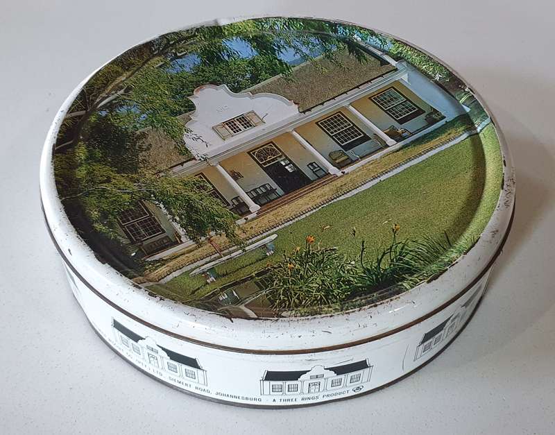 THREE RINGS PRODUCT BISCUIT tin as per photo.