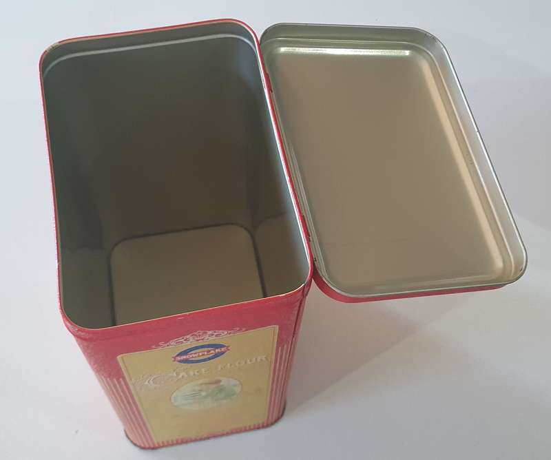 SNOWFLAKE CAKE FLOUR tin as per photo