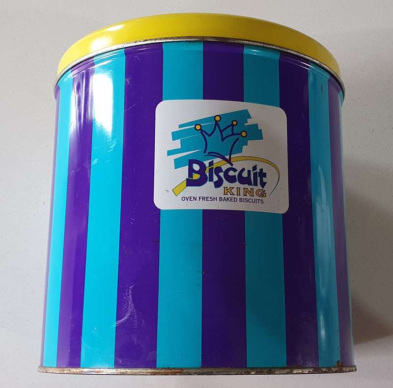 BISCUIT KING tin as per photos