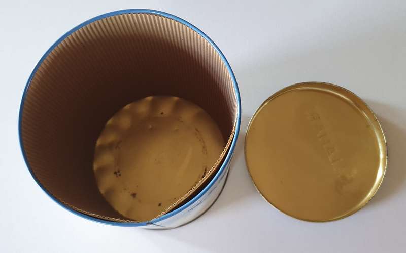KALAHARI LIQUEUR tin as per photos