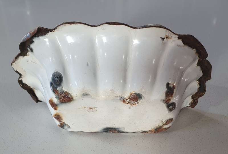 Vintage enamel soap holder as per photos