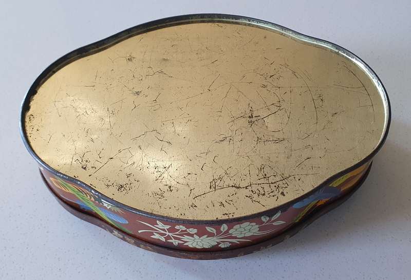 Vintage tin as per photos