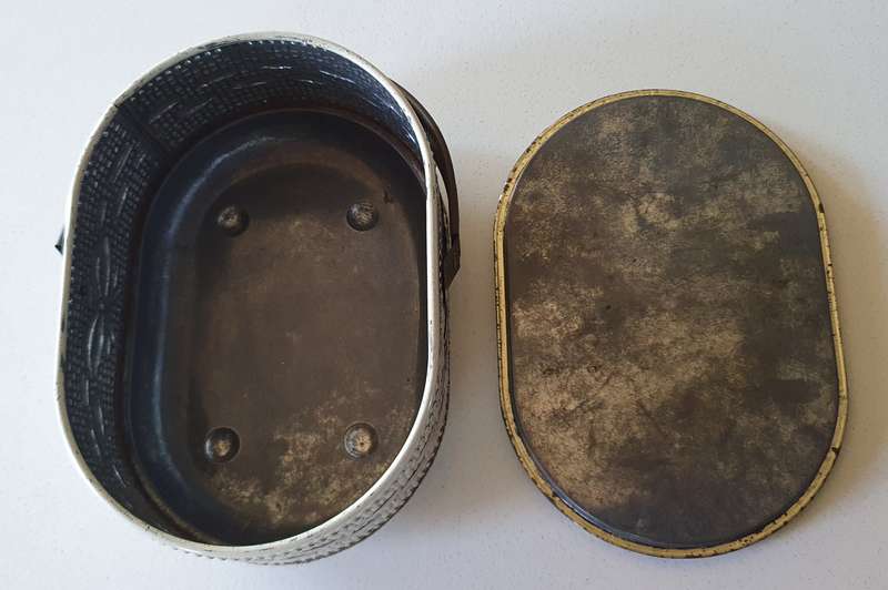 Vintage tin as per photos