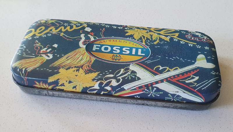 FOSSIL tin as per photos