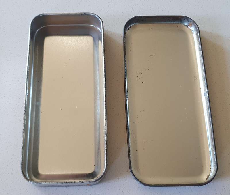 FOSSIL tin as per photos