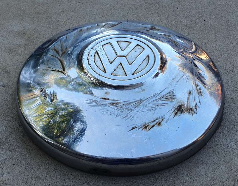 Vintage VW wheel hubcap as per photo