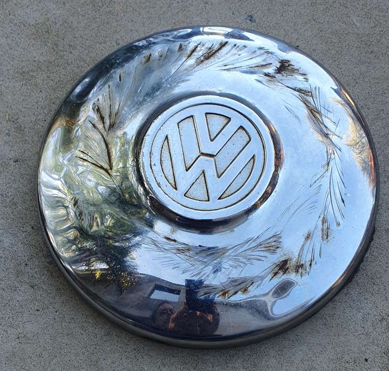 Vintage VW wheel hubcap as per photo