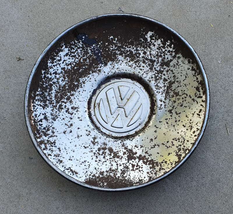 Vintage VW wheel hubcap as per photo