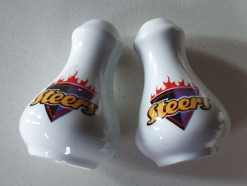 SALT and PEPPER SET - STEERS as per photo