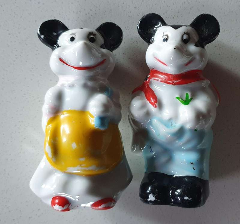 SALT and PEPPER SET - Mickey and Minnie mouse figurines as per photo