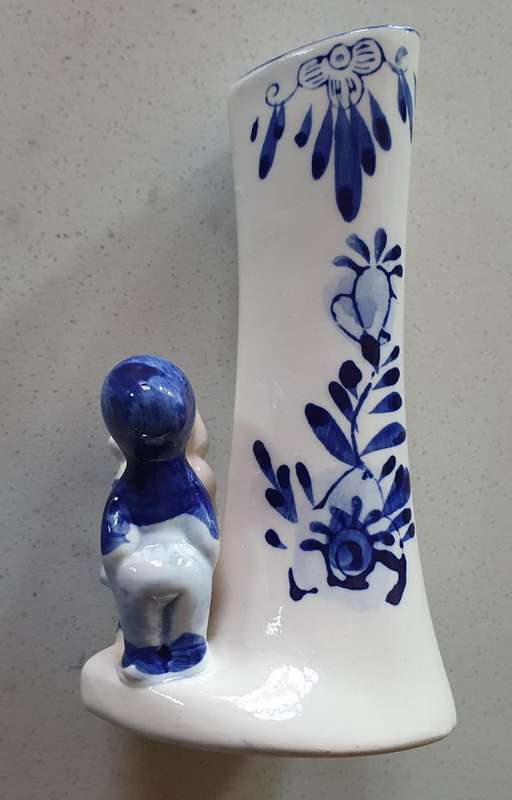 Blue and white figurine / vase - as per photo