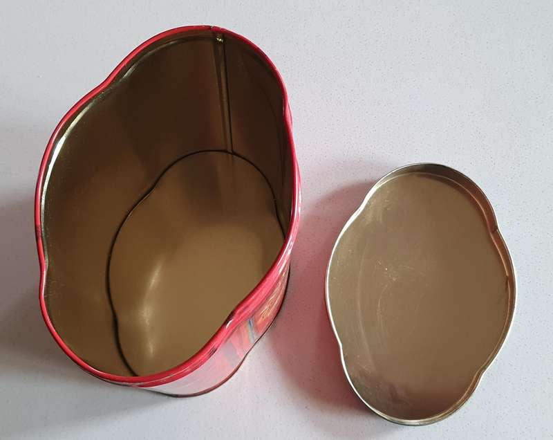 FIVE ROSES tea tin as per photos
