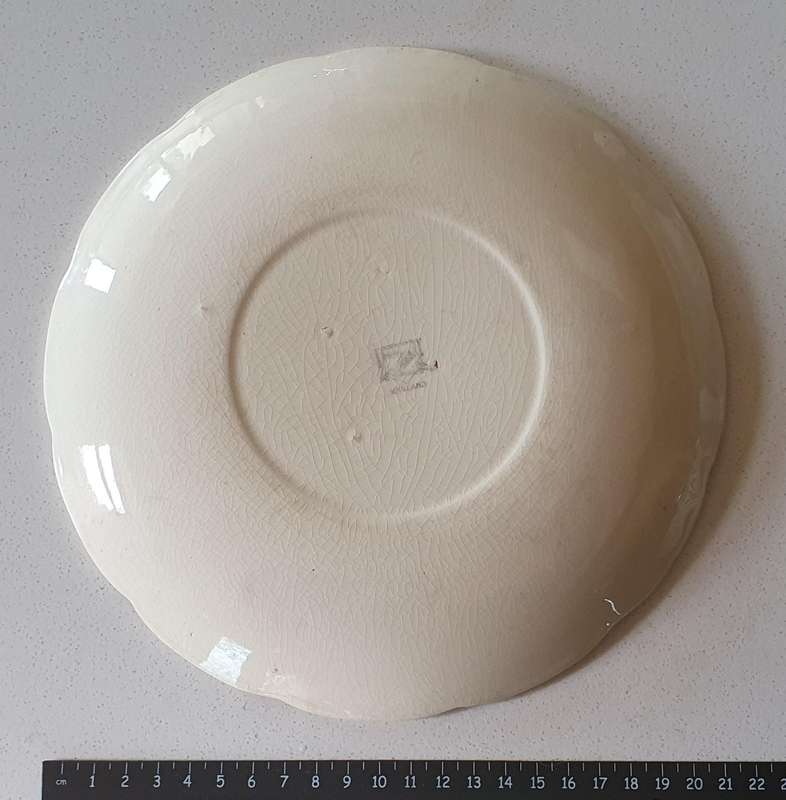 LEIGHTON plate - England as per photos