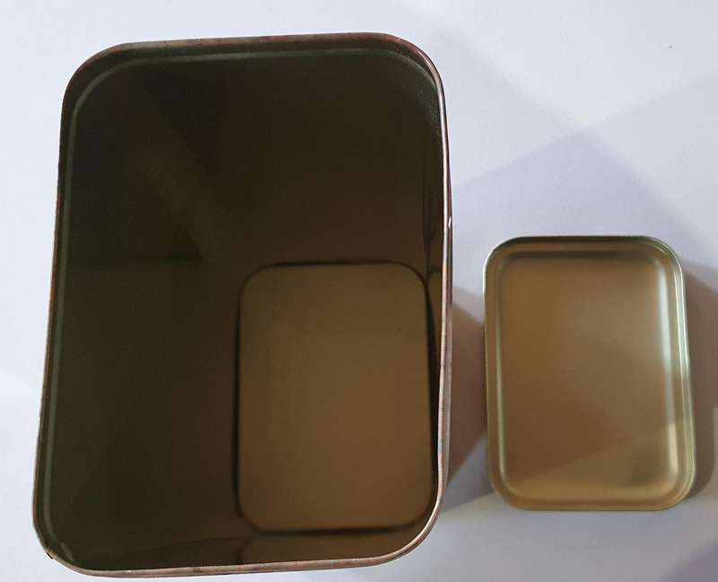 Sunflower Cake Flour tin as per photo.