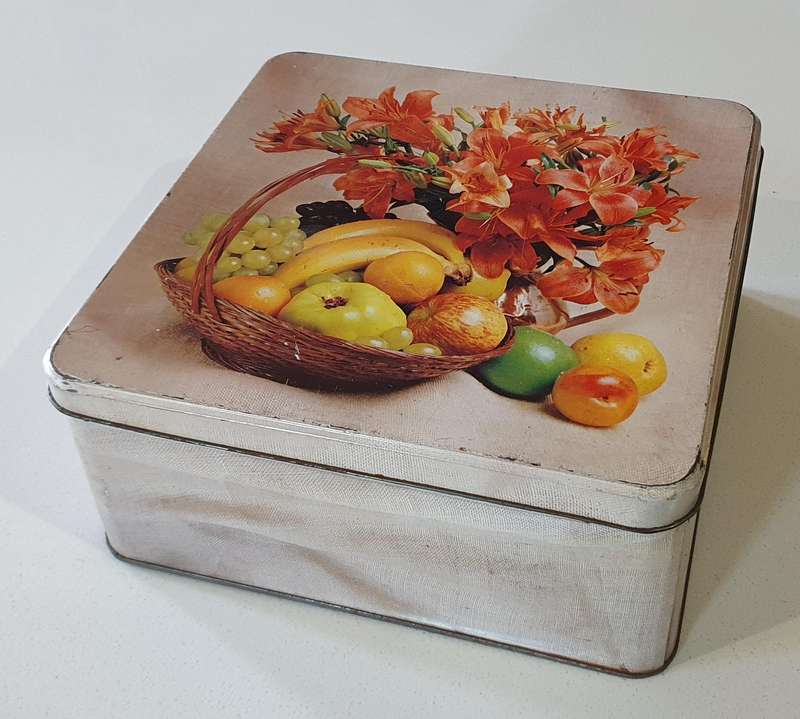 BAUMANN"S biscuits tin as per photo.