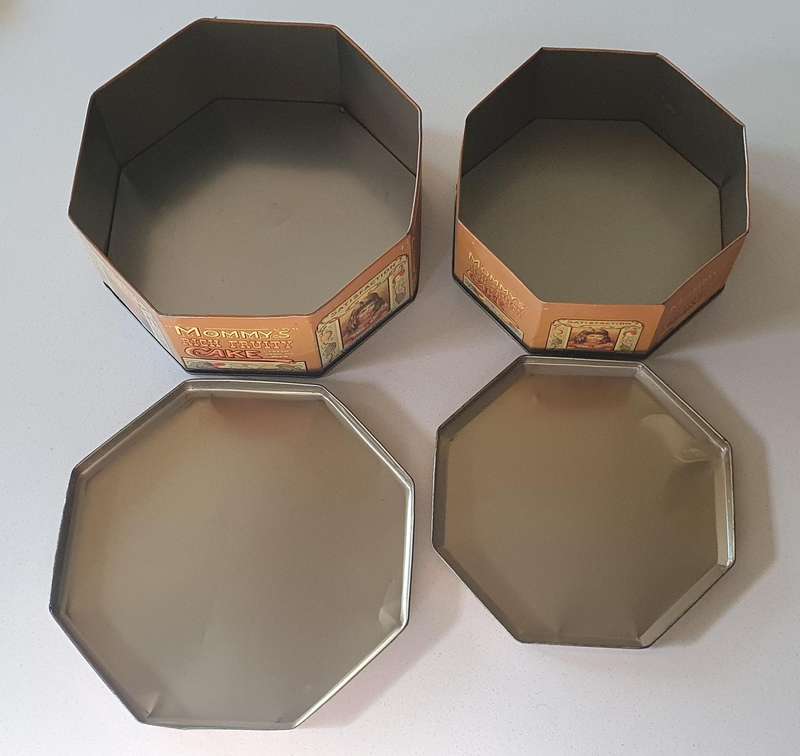 2x MUMMY'S RICH FRUITY CAKE tin as per photo.