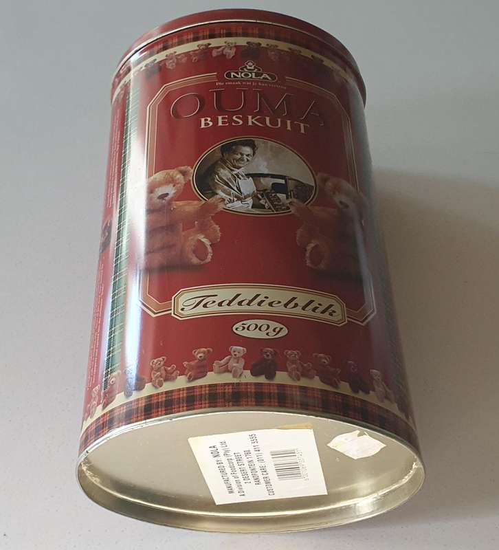 OUMA RUSKS TEDDY tin as per photo.