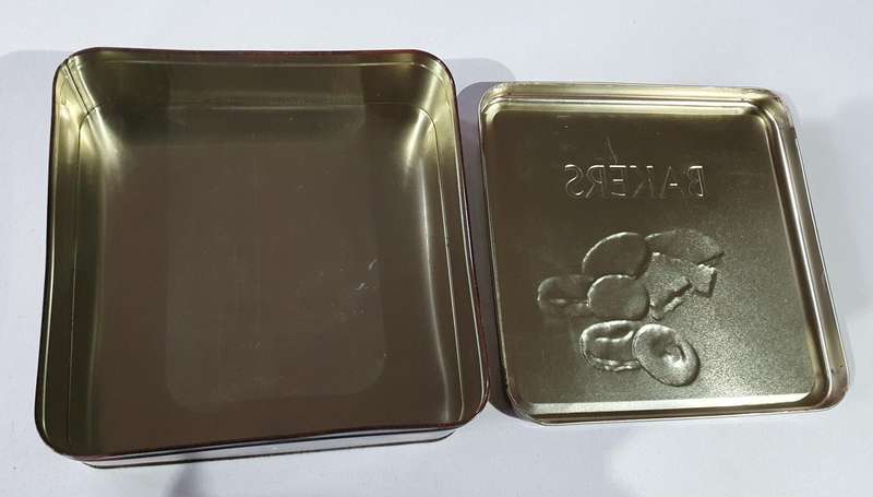 BAKERS tin as per photos