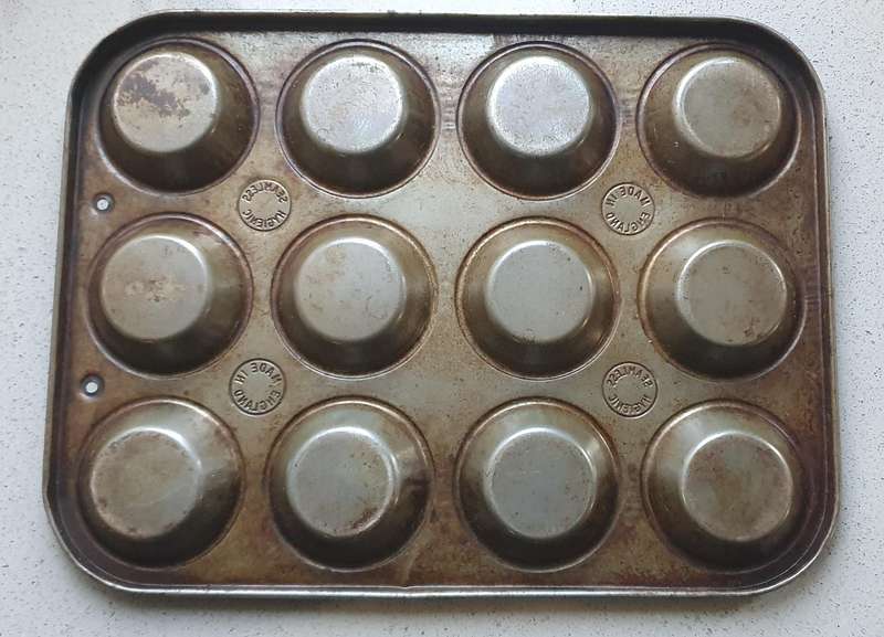 Vintage baking tray tin pan - made in England - as per photo
