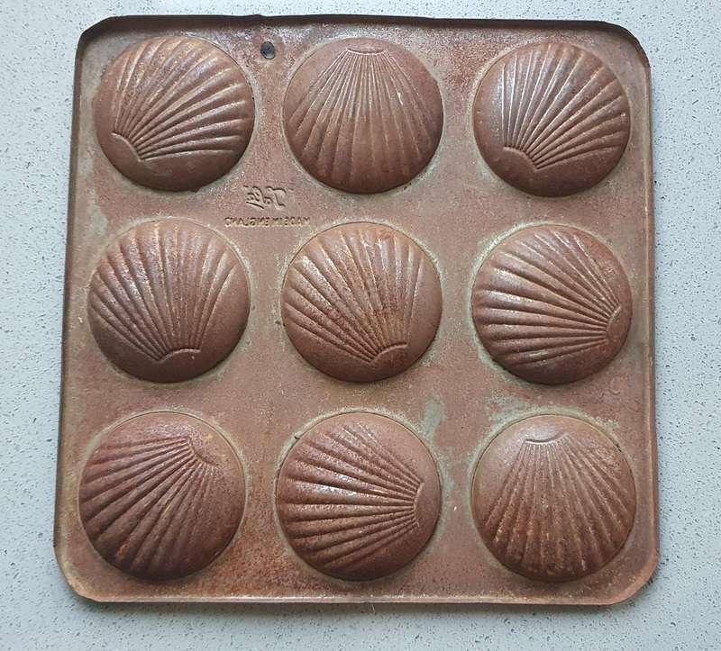Vintage rusted baking tray tin pan - TALA made in England - as per photo