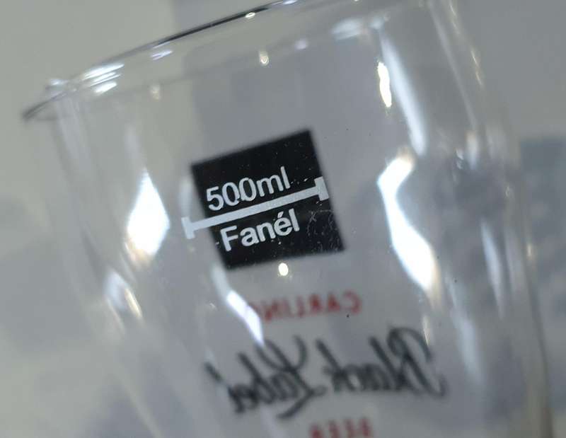 500ml CARLING BLACK LABEL BEER GLASS as per photos