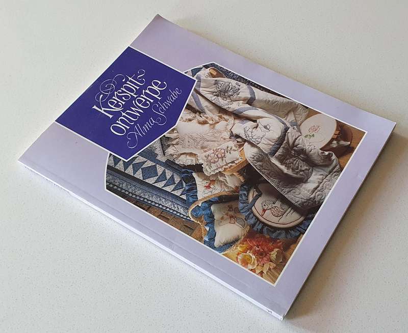 KERSPIT ontwerpe by Alma Schwabe - soft cover book