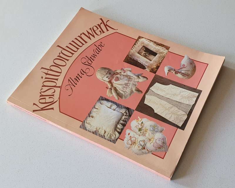 KERSPITBORDUURWERK by Alma Schwabe - soft cover book