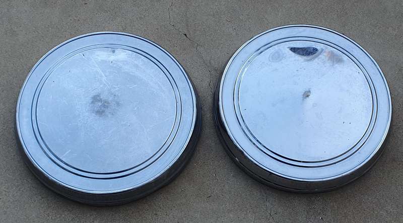 2 Vintage wheel hubcap as per photo
