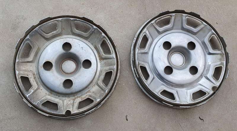 2 Vintage wheel hubcap as per photo