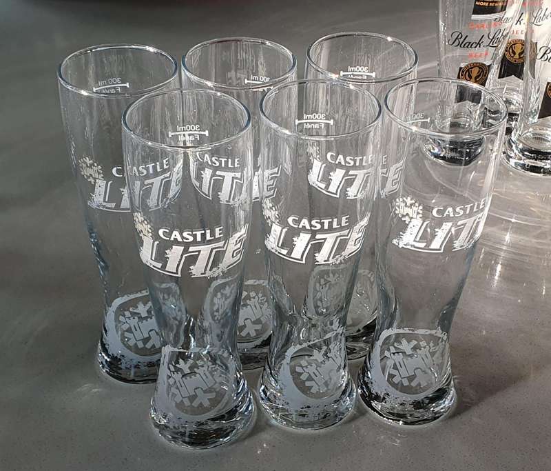 Set of 6 x 300ml CASTLE LITE BEER GLASSES as per photos