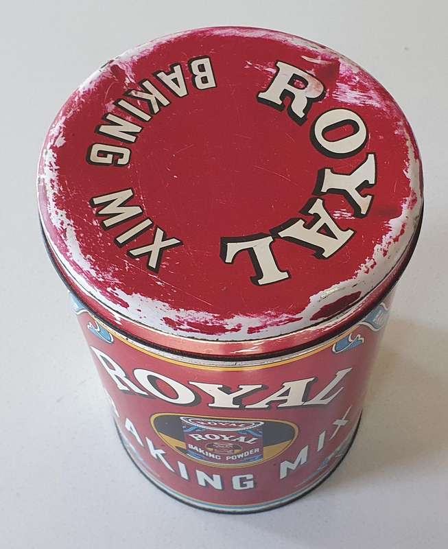 Large vintage ROYAL BAKING tin as per photos