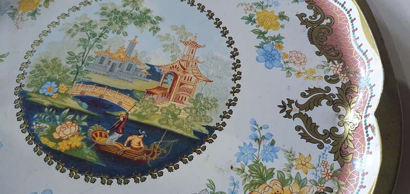DAHER decorated ware tin tea serving tray as per photos - made in ENGLAND