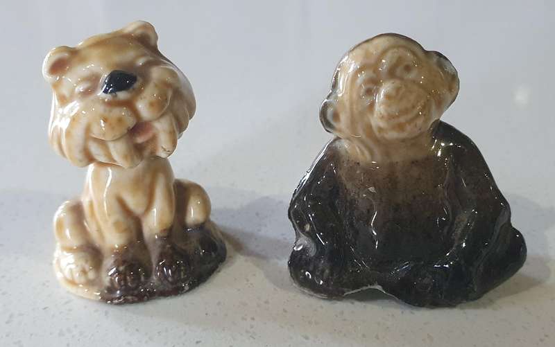 2 Miniature Wade ornament figures as per photo