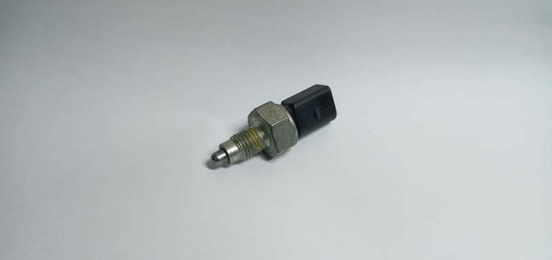 2006 Golf and Jetta reverse light switch