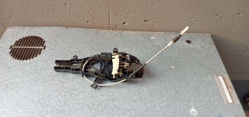 BMW E90 Carrier for outside Door Handle, Front Left (51227199835)