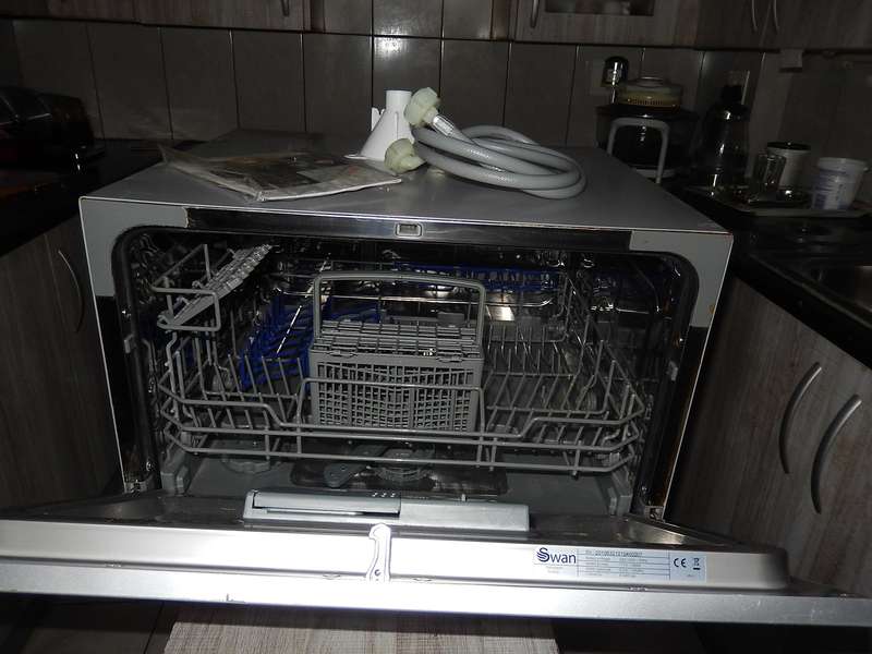 SWAN SDW6S 6 PLACE COUNTERTOP DISHWASHER