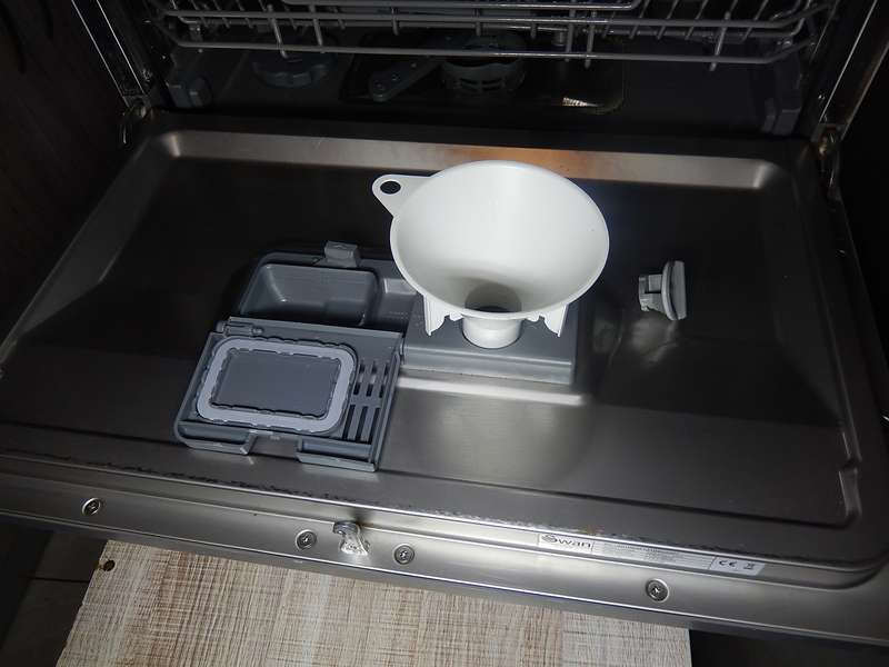 SWAN SDW6S 6 PLACE COUNTERTOP DISHWASHER