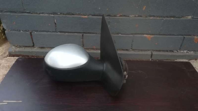 1999 to 2005 Peugeot 206, 2 Door Right Electric side mirror