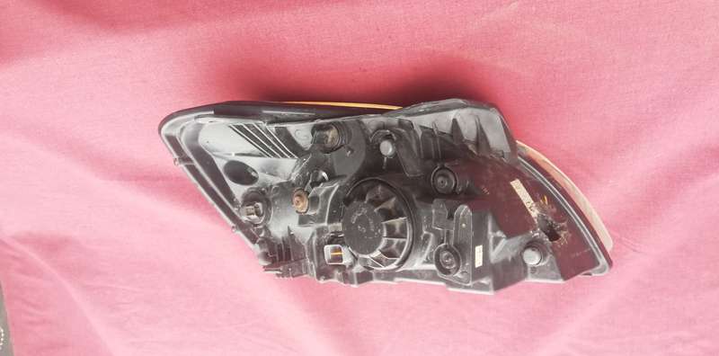 KIA RIO LEFT HEADLIGHT HALOGEN 2005-2010
