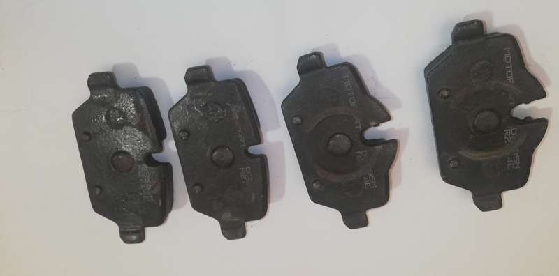BMW 116i 118i 118D E81 & E87 2004-2008 FRONT BRAKE PADS SET