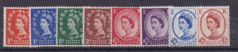 Great Britain 1958/61 QEII Graphite Lines set of 8  very fine unhinged