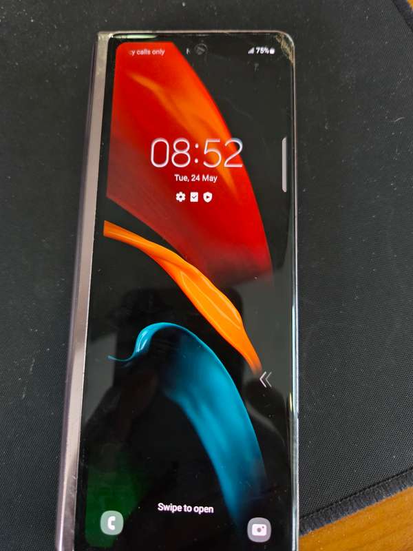 Samsung Z2 Fold plus S7 and Blackberry  with origonal boxes