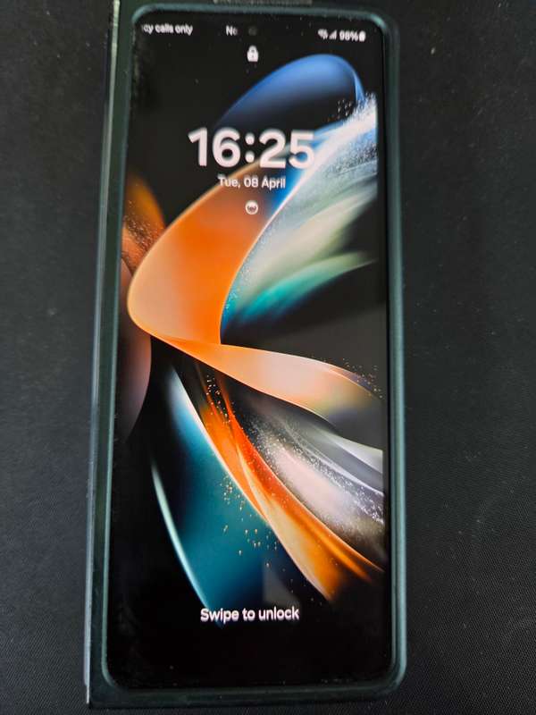 Samsung Z4 Fold with watch, both fine condition with origonal box